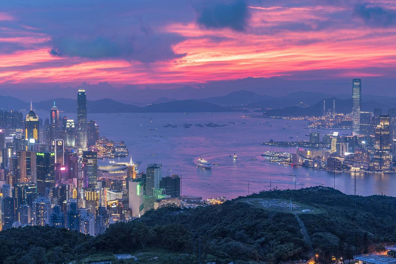 香港自雇续签指南：注册公司，稳定身份一步到位！